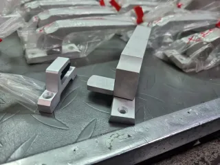 Tiradores de aluminio para ventanas