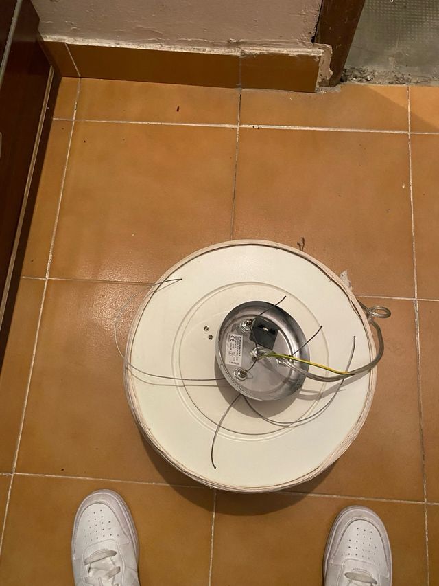 Lámpara de techo tejida