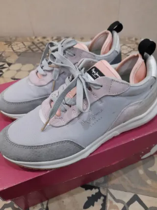 Tenis Pepe Jeans grises y rosas
