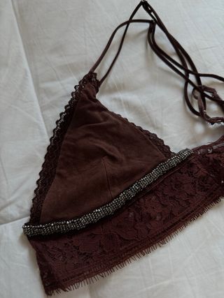 Top Zara con encaje y pedrería