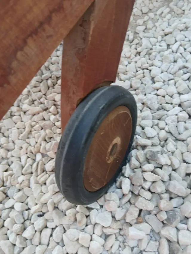 Tumbonas Barlow Tyrie de madera y tela