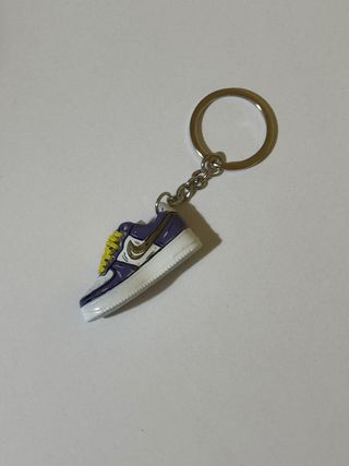 Portachiavi Nike Sneaker Viola e Bianca