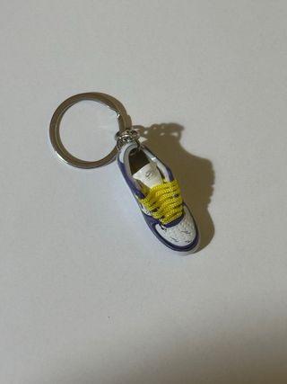 Portachiavi Nike Sneaker Viola e Bianca