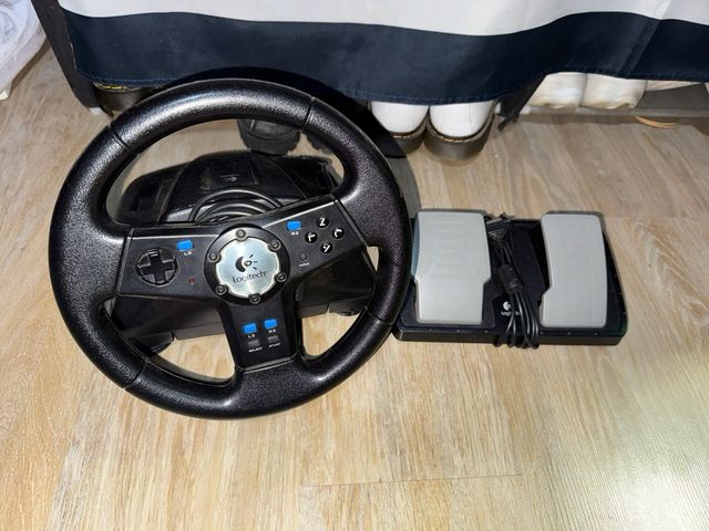 Volante y Pedales Logitech PS2 playstation 2