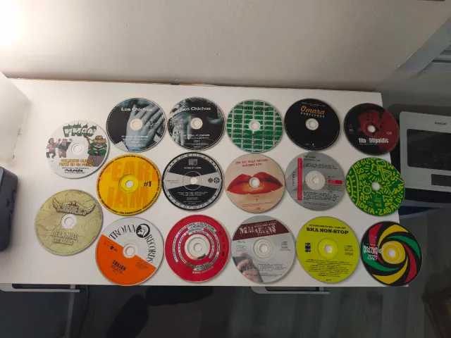17 CDs Originales + 63 CDs Grabados