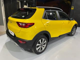 IMPECABLE!!! KIA STONIC HIBRIDO