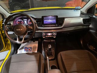 IMPECABLE!!! KIA STONIC HIBRIDO