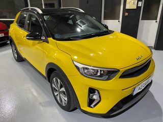 IMPECABLE!!! KIA STONIC HIBRIDO