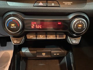 IMPECABLE!!! KIA STONIC HIBRIDO