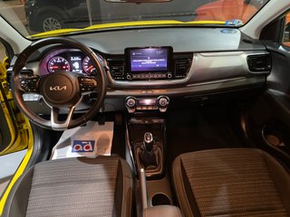 IMPECABLE!!! KIA STONIC HIBRIDO