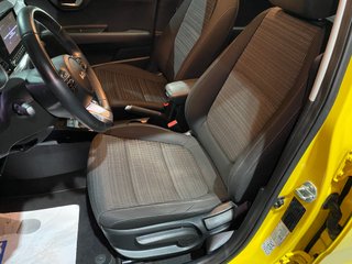 IMPECABLE!!! KIA STONIC HIBRIDO