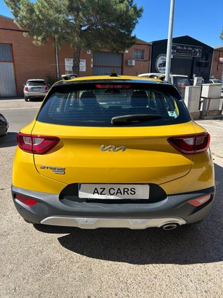 IMPECABLE!!! KIA STONIC HIBRIDO