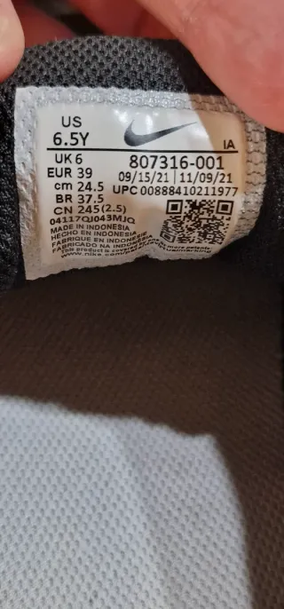 Zapatillas Nike Negras y Blancas