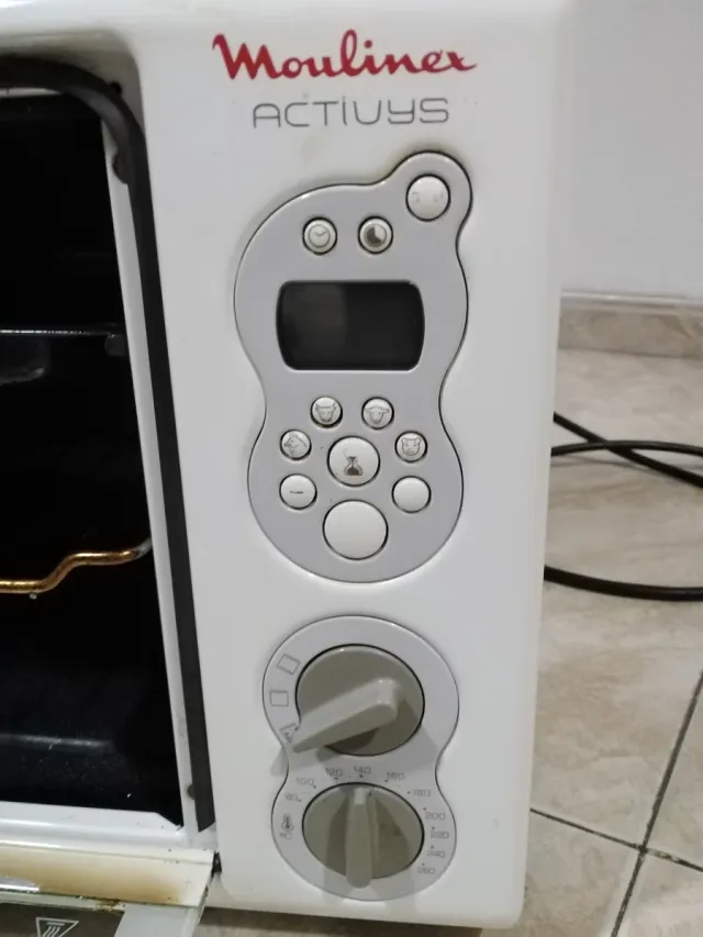 Horno Sobremesa Moulinex con luz interior