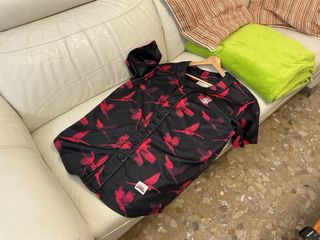 Camisa SikSilk Negra Estampado Loros XL