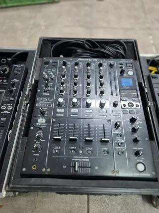 Pioneer DJM900NXS2 + 2x CDJ2000NXs+Flightcases