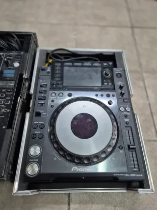Pioneer DJM900NXS2 + 2x CDJ2000NXs+Flightcases