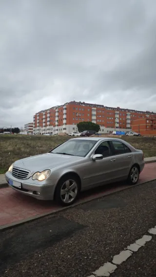 Mercedes-Benz Clase C 2004