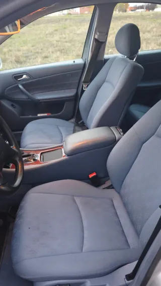 Mercedes-Benz Clase C 2004