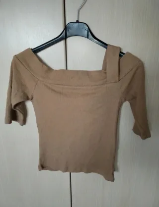 Camisa beige/marrón escote cuadrado manga 3/4