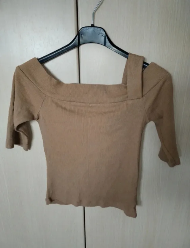 Camisa beige/marrón escote cuadrado manga 3/4