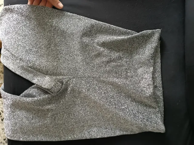 Pantalón plateado brillante