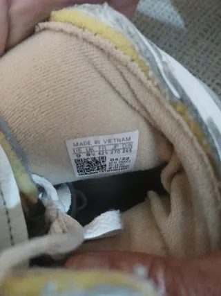 Zapatillas Adidas Altas Blancas y Doradas