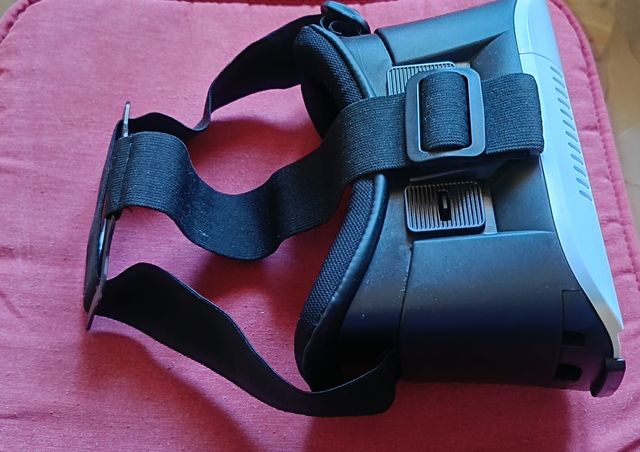 Visore VR BOX per smartphone