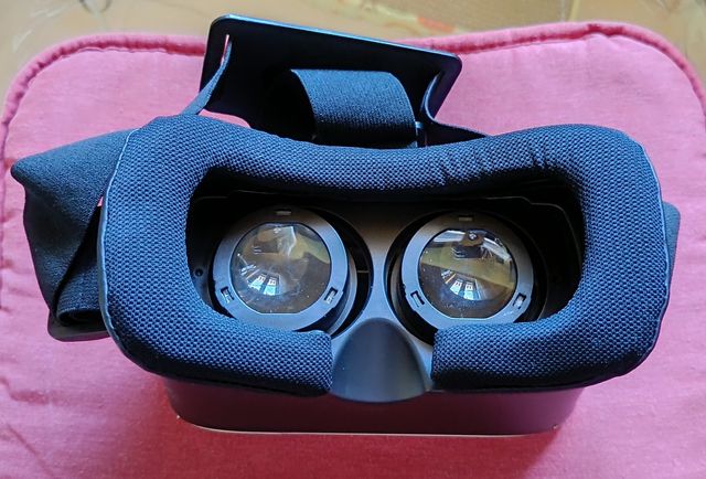 Visore VR BOX per smartphone