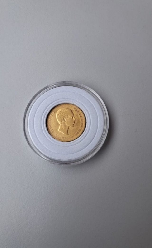 ( OPORTUNIDAD) Moneda de oro 21,6 quilates