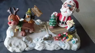 Adorno Navideño Santa, Reno y Pingüino