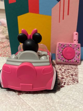 Coche teledirigido Minnie Mouse