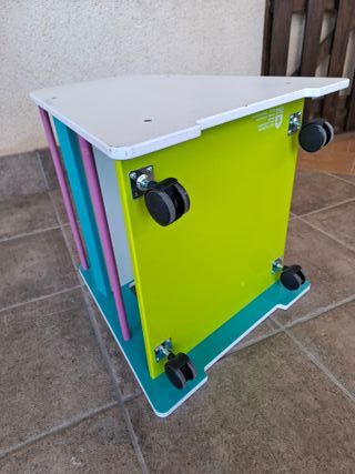 Librero infantil con ruedas