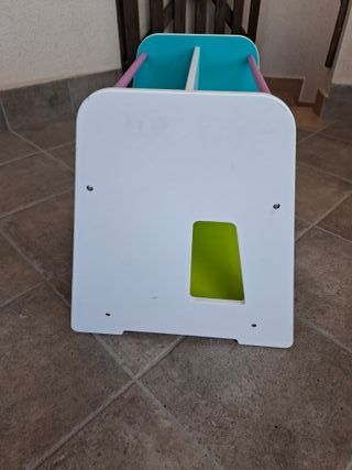 Librero infantil con ruedas