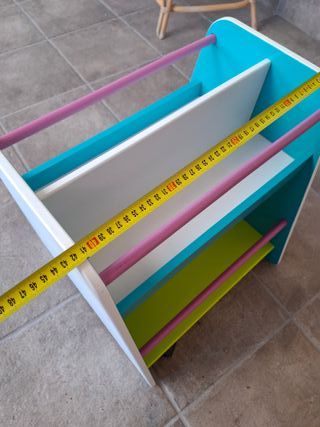 Librero infantil con ruedas