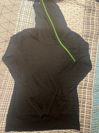 Pantalón campana elástico XS y sudadera S chica