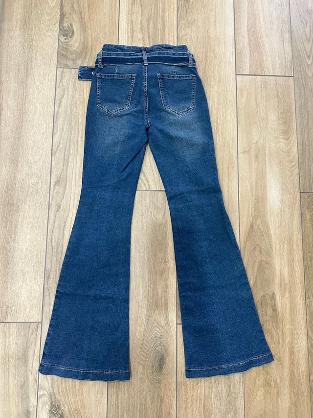 Vaqueros Y2K campana con cinturón