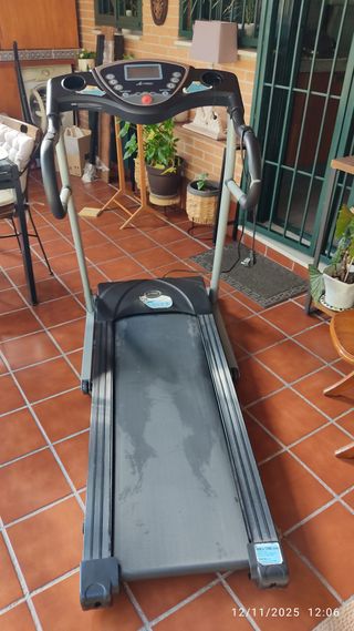 Cinta de correr TREO T101