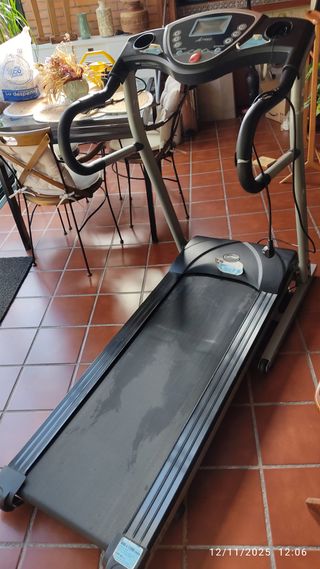 Cinta de correr TREO T101