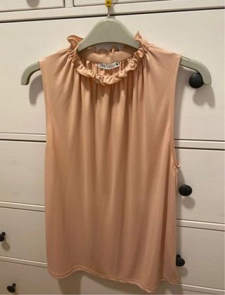 Blusa Zara sin mangas rosa
