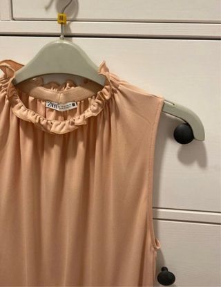 Blusa Zara sin mangas rosa