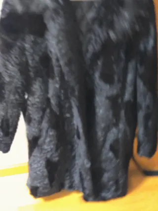 Chaquetón Piel Sintética Negro.