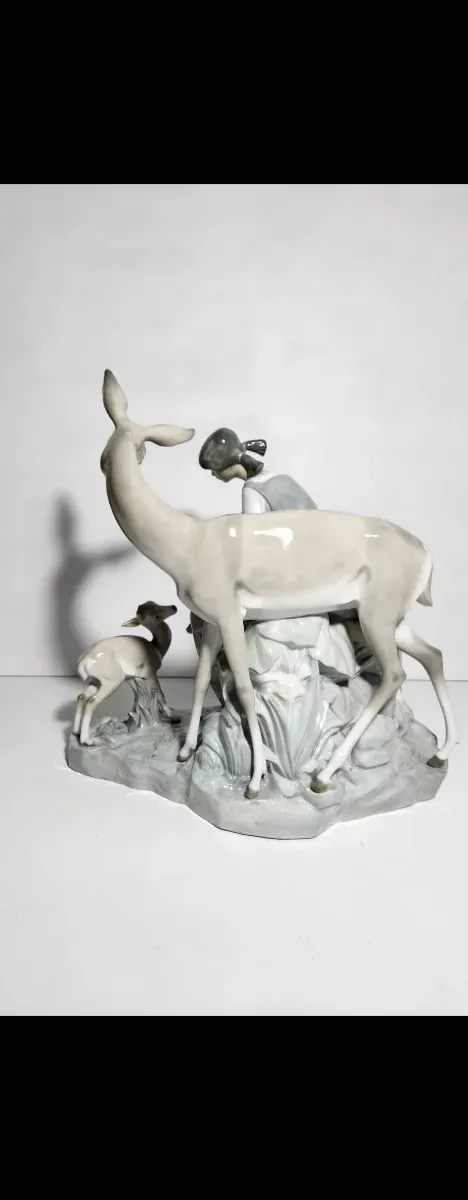 Figura Lladró “Grupo de Doncella y Gacela”año 1971