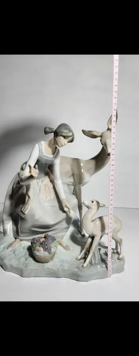 Figura Lladró “Grupo de Doncella y Gacela”año 1971