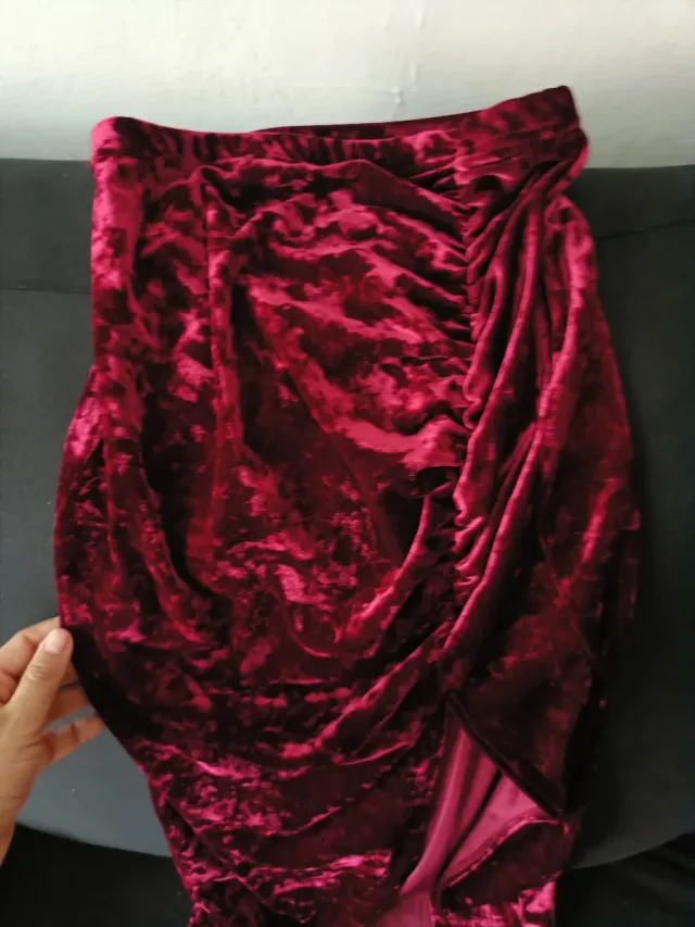 Vestido largo de terciopelo rojo