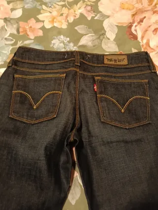 Pantalón vaquero Levi's azul, mod. 473