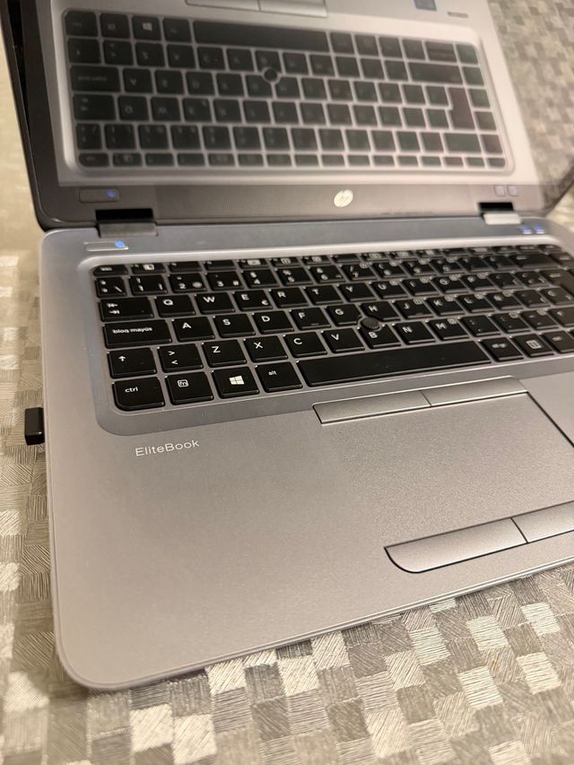HP EliteBook 840 G3 Plata