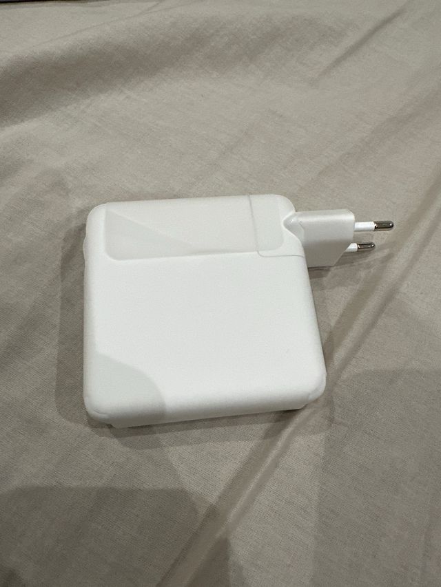 MacBook Pro M1 Pro 16GB 1TB Plata