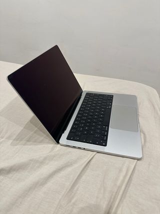 MacBook Pro M1 Pro 16GB 1TB Plata
