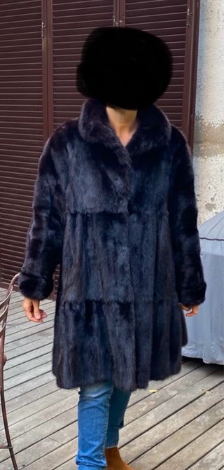 Espectacular abrigo tipo visón negro/marrón.